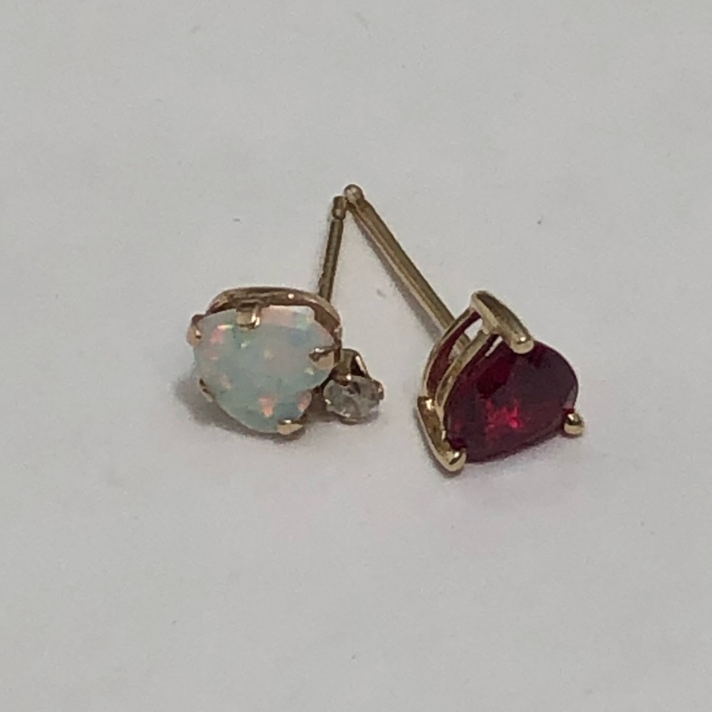 Mixed 10k Gold 2 Single Earring Studs  0.53 grams